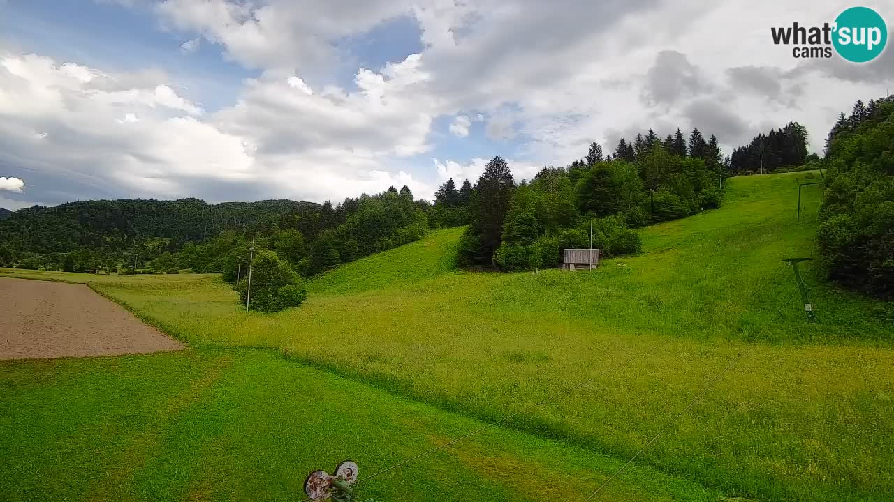 Spletna kamera Smučišče Senožeta – smučarsko središče v Srednji vasi pri Bohinju