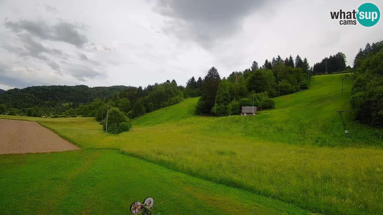 Spletna kamera Smučišče Senožeta – smučarsko središče v Srednji vasi pri Bohinju
