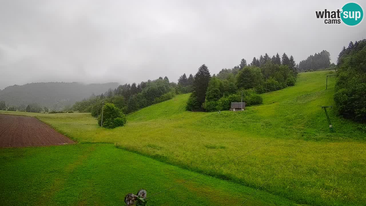 Spletna kamera Smučišče Senožeta – smučarsko središče v Srednji vasi pri Bohinju