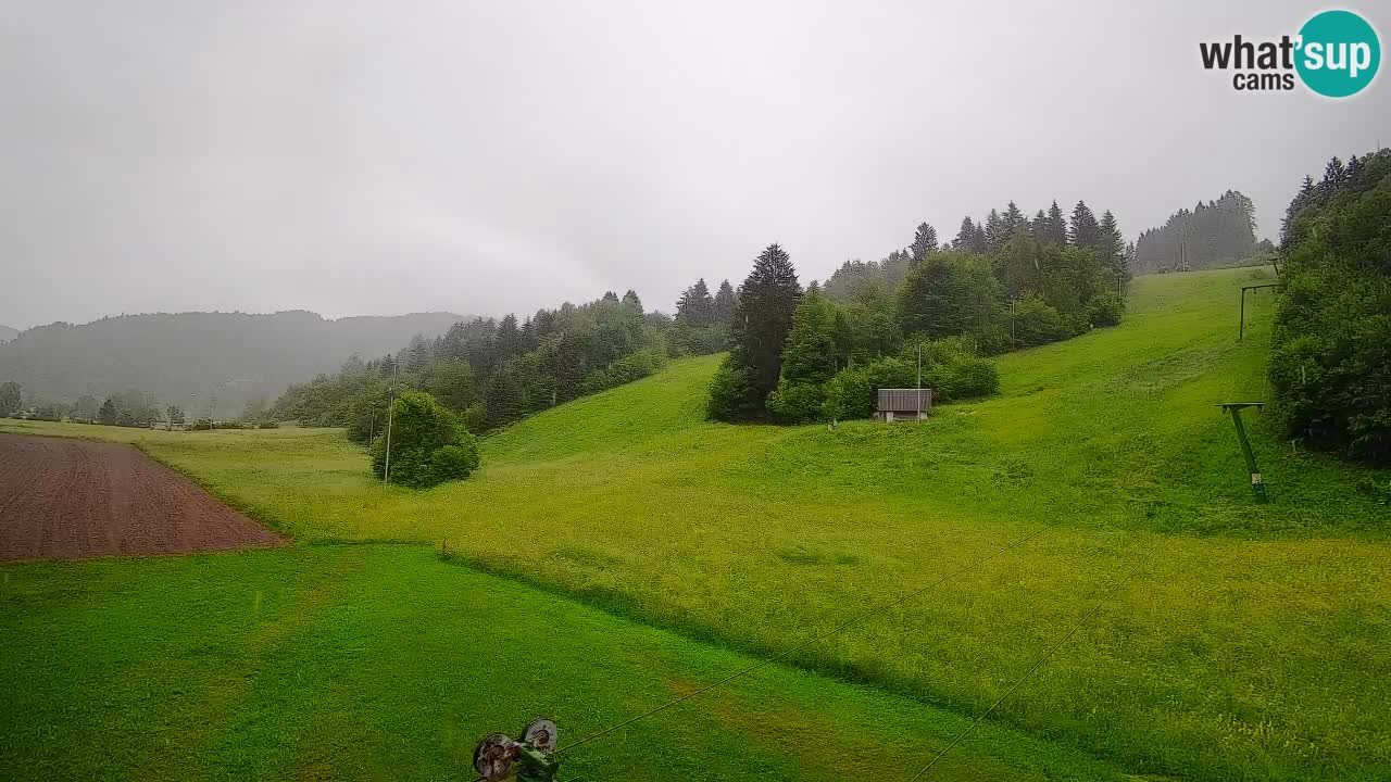 Spletna kamera Smučišče Senožeta – smučarsko središče v Srednji vasi pri Bohinju