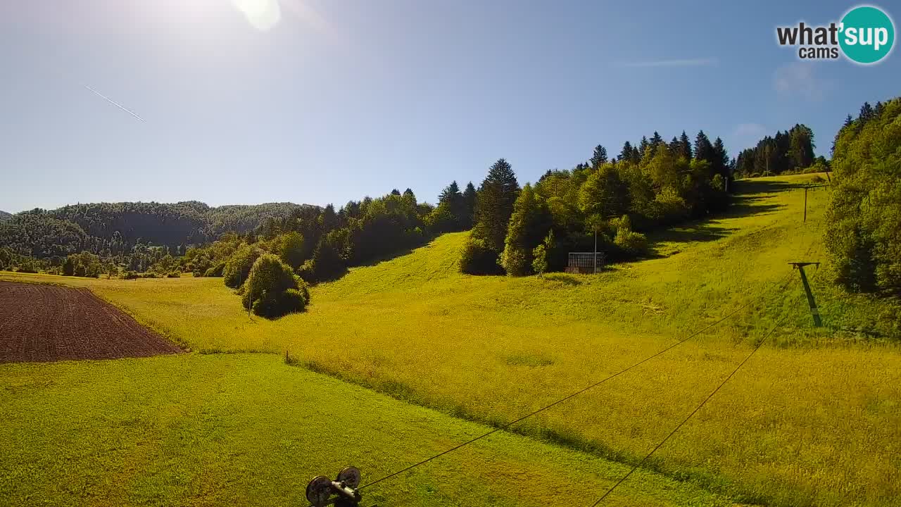 Spletna kamera Smučišče Senožeta – smučarsko središče v Srednji vasi pri Bohinju