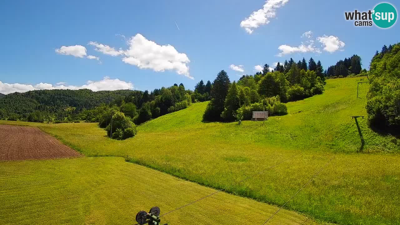 Spletna kamera Smučišče Senožeta – smučarsko središče v Srednji vasi pri Bohinju