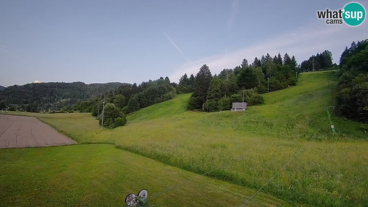 Spletna kamera Smučišče Senožeta – smučarsko središče v Srednji vasi pri Bohinju