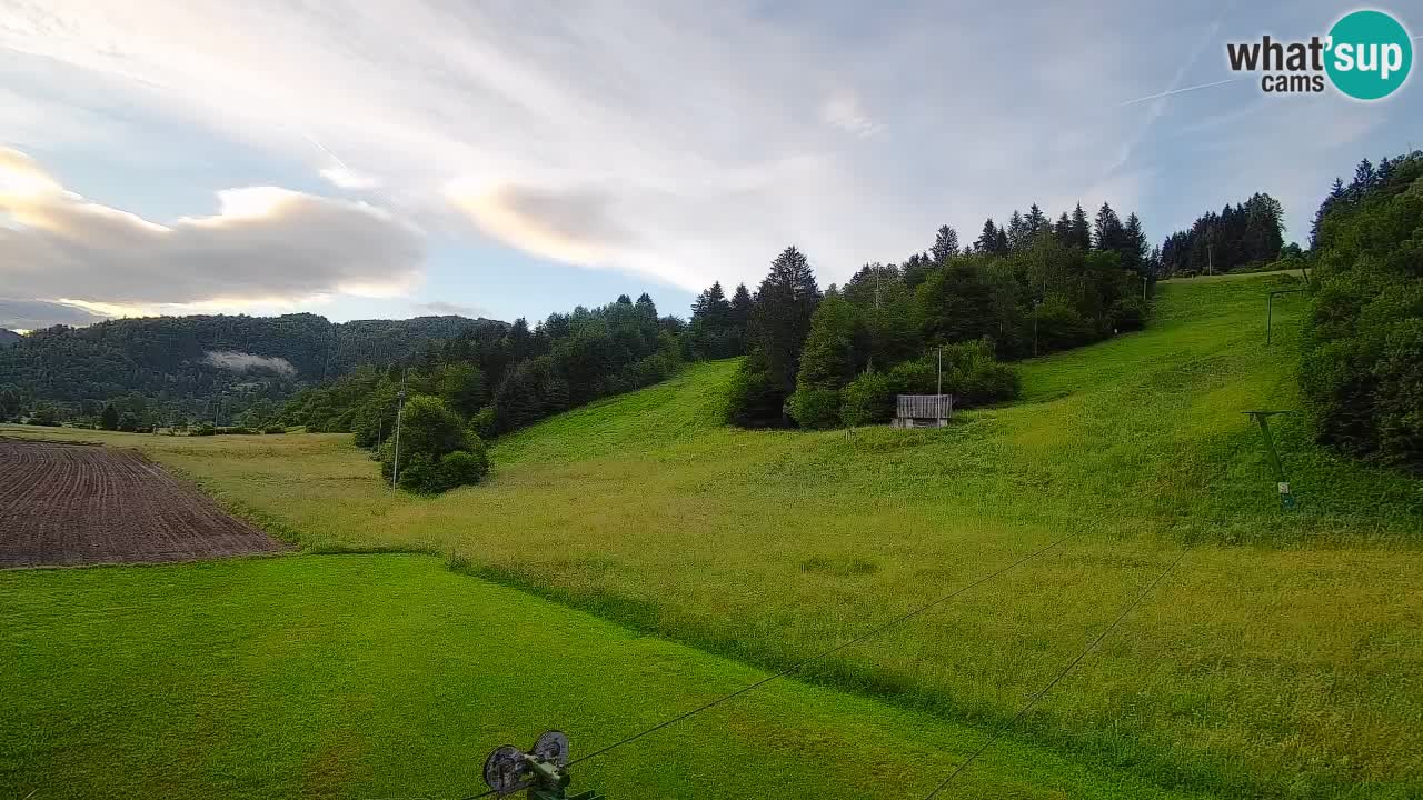 Spletna kamera Smučišče Senožeta – smučarsko središče v Srednji vasi pri Bohinju