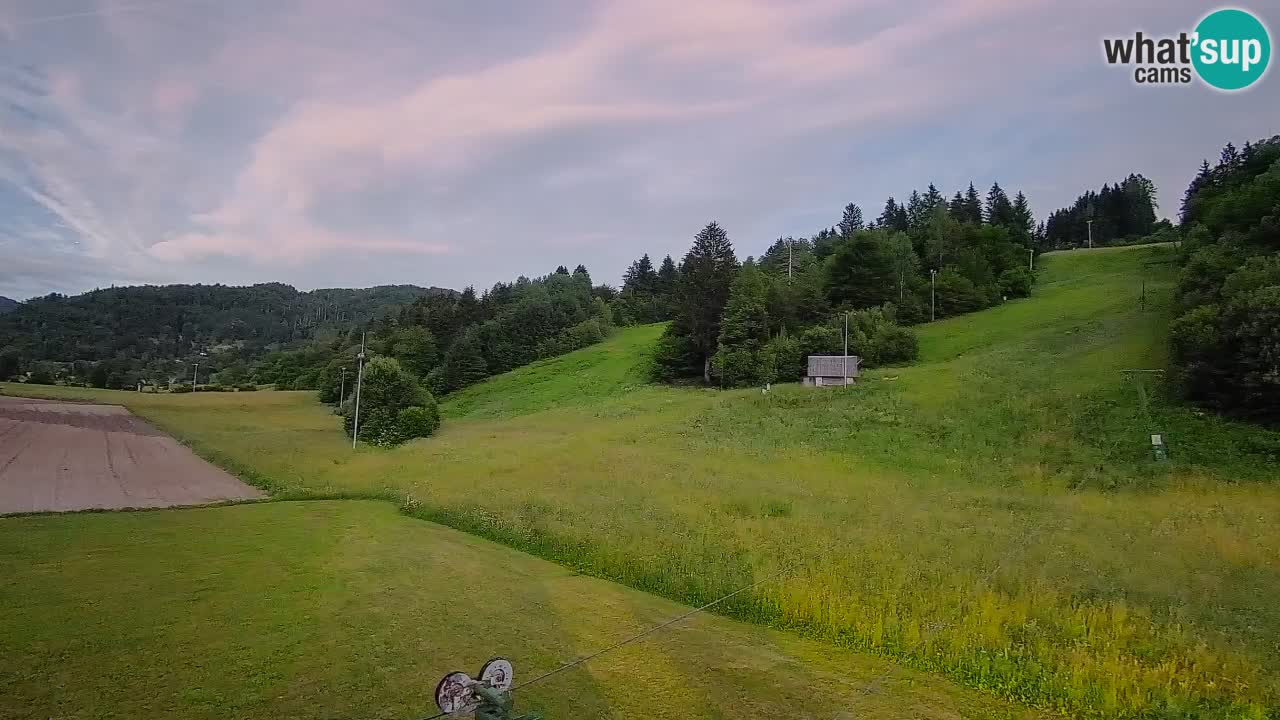 Spletna kamera Smučišče Senožeta – smučarsko središče v Srednji vasi pri Bohinju