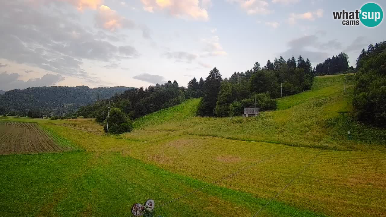 Spletna kamera Smučišče Senožeta – smučarsko središče v Srednji vasi pri Bohinju