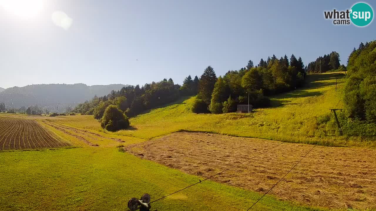 Spletna kamera Smučišče Senožeta – smučarsko središče v Srednji vasi pri Bohinju