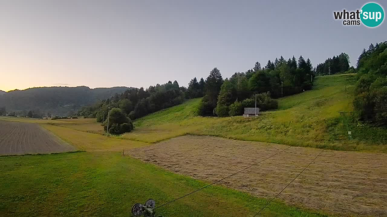 Spletna kamera Smučišče Senožeta – smučarsko središče v Srednji vasi pri Bohinju