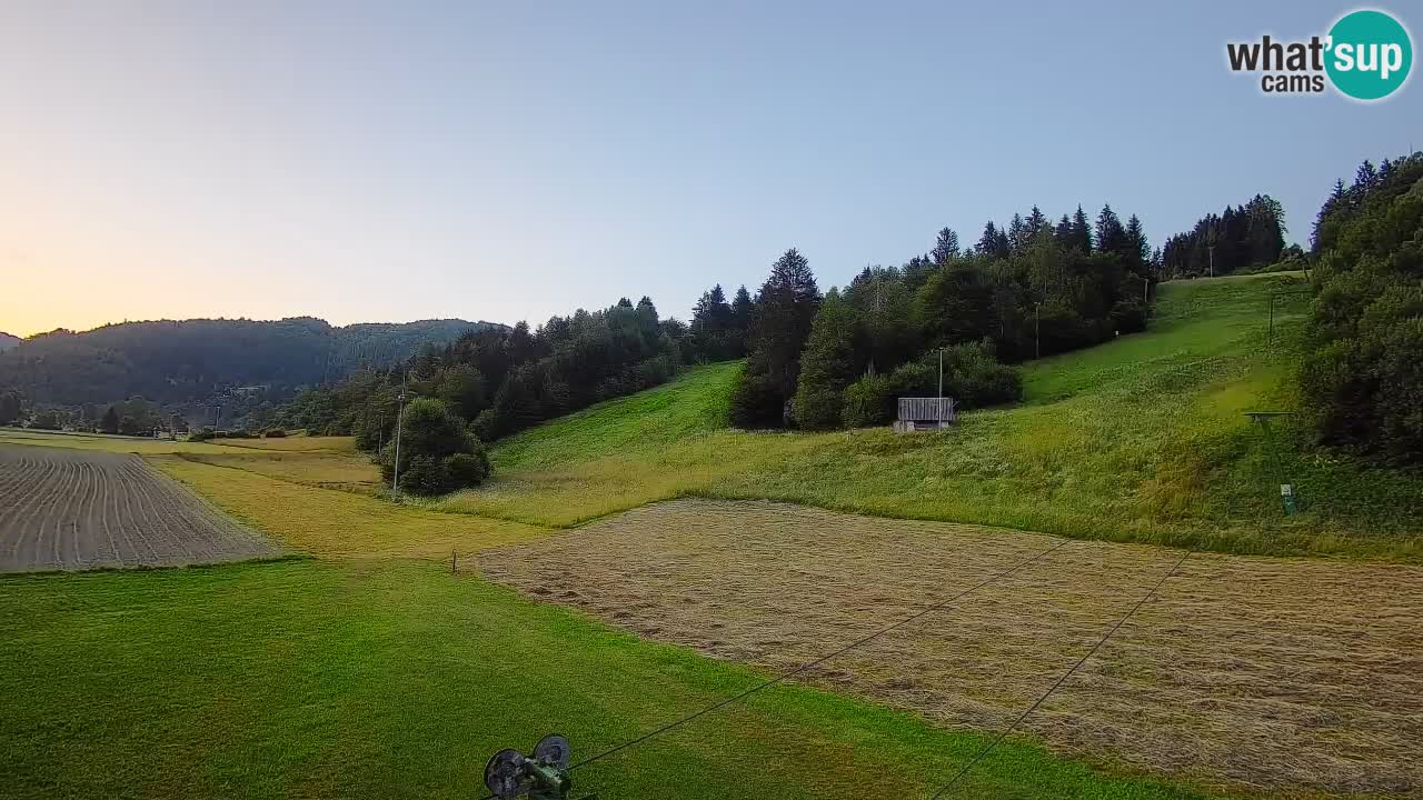 Spletna kamera Smučišče Senožeta – smučarsko središče v Srednji vasi pri Bohinju