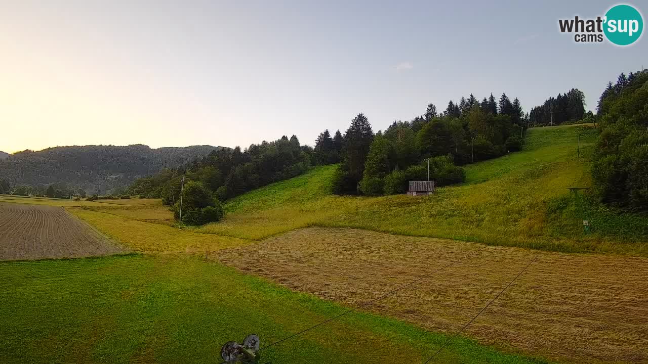 Spletna kamera Smučišče Senožeta – smučarsko središče v Srednji vasi pri Bohinju