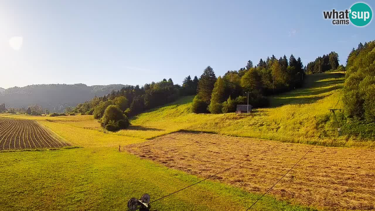 Spletna kamera Smučišče Senožeta – smučarsko središče v Srednji vasi pri Bohinju