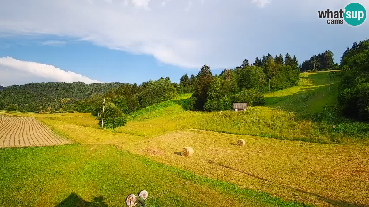 Spletna kamera Smučišče Senožeta – smučarsko središče v Srednji vasi pri Bohinju