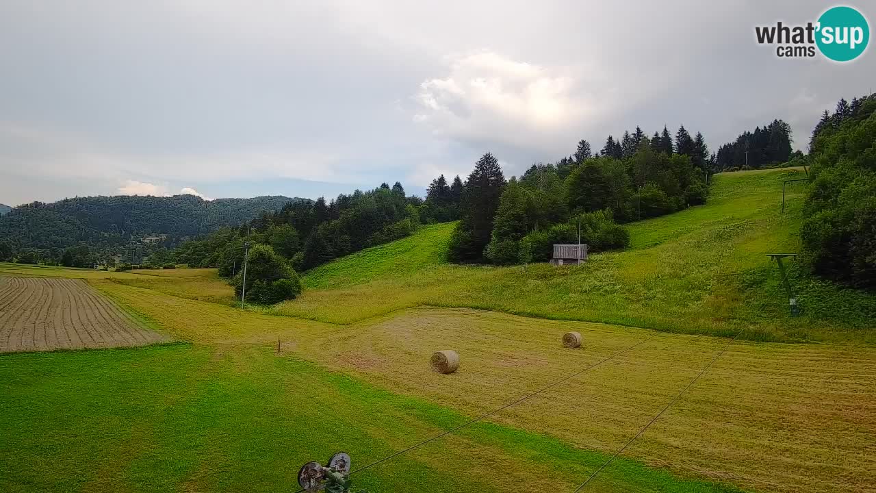 Spletna kamera Smučišče Senožeta – smučarsko središče v Srednji vasi pri Bohinju