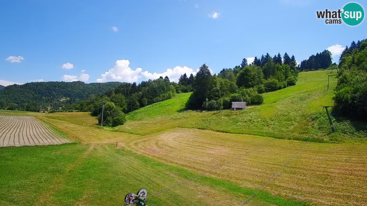 Spletna kamera Smučišče Senožeta – smučarsko središče v Srednji vasi pri Bohinju