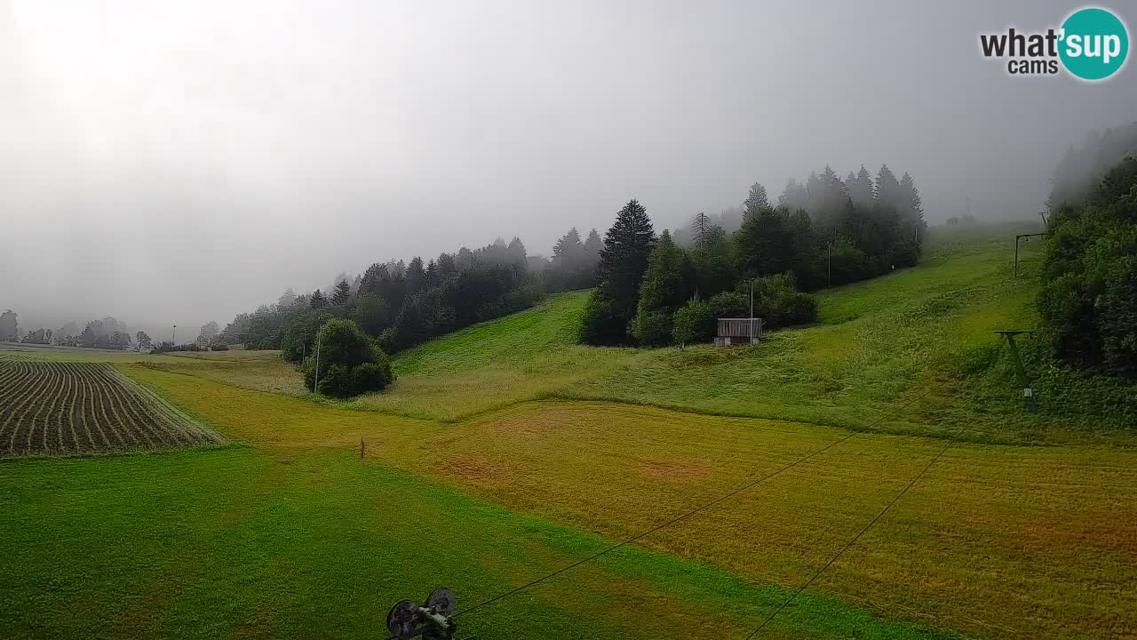 Spletna kamera Smučišče Senožeta – smučarsko središče v Srednji vasi pri Bohinju