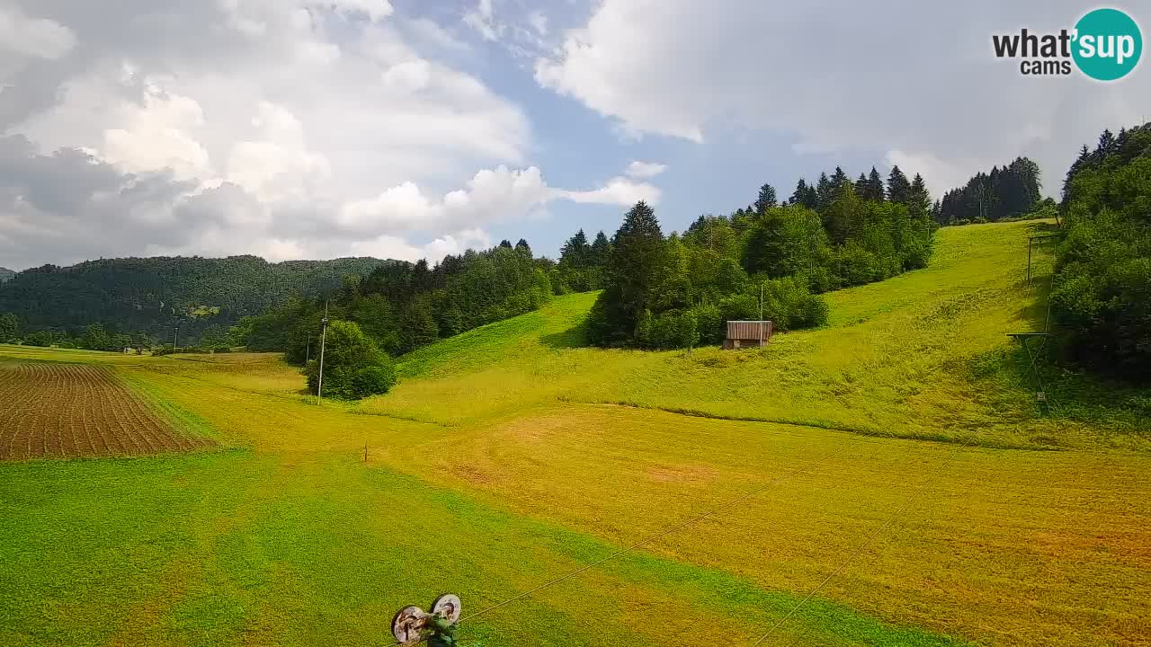 Spletna kamera Smučišče Senožeta – smučarsko središče v Srednji vasi pri Bohinju