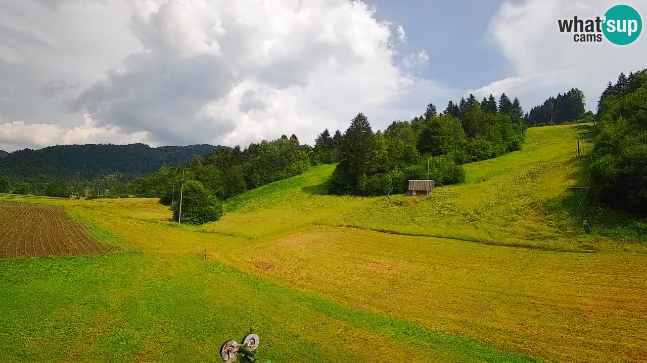 Spletna kamera Smučišče Senožeta – smučarsko središče v Srednji vasi pri Bohinju