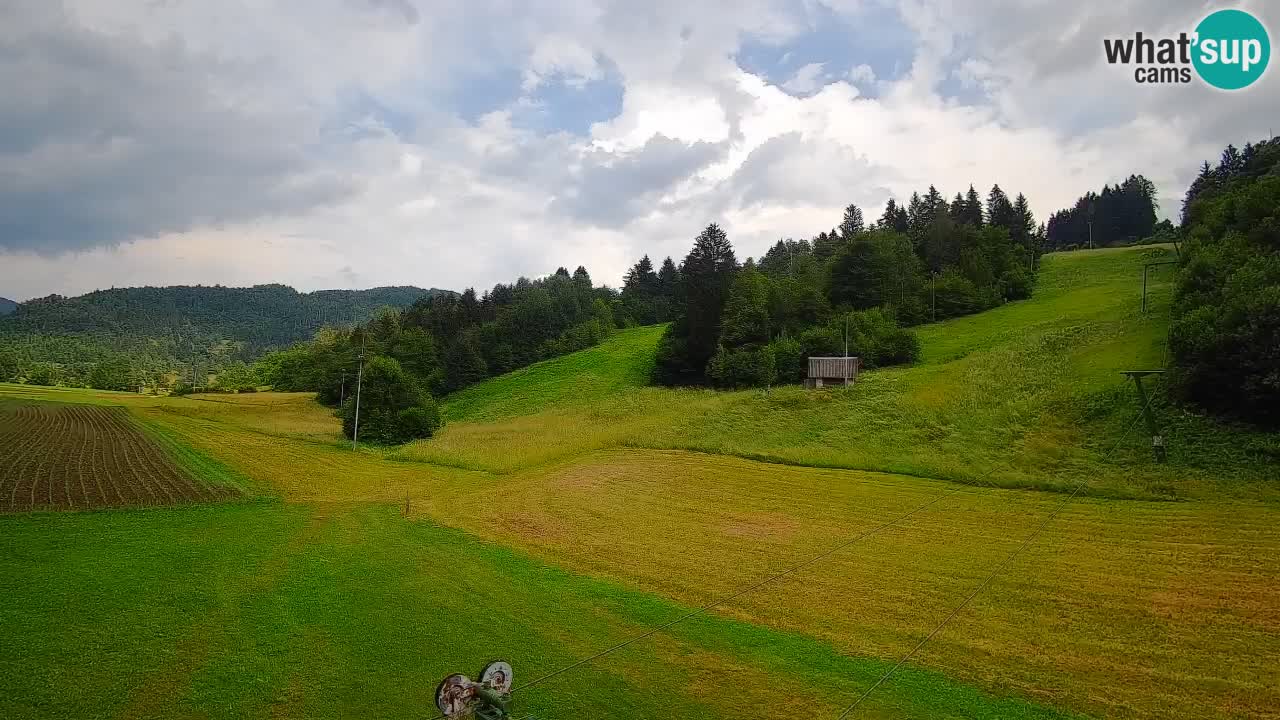 Spletna kamera Smučišče Senožeta – smučarsko središče v Srednji vasi pri Bohinju