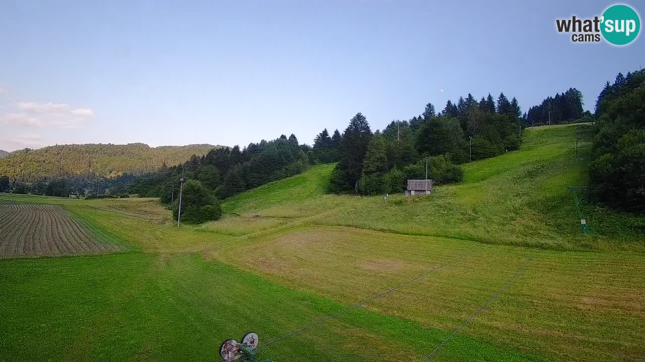 Spletna kamera Smučišče Senožeta – smučarsko središče v Srednji vasi pri Bohinju