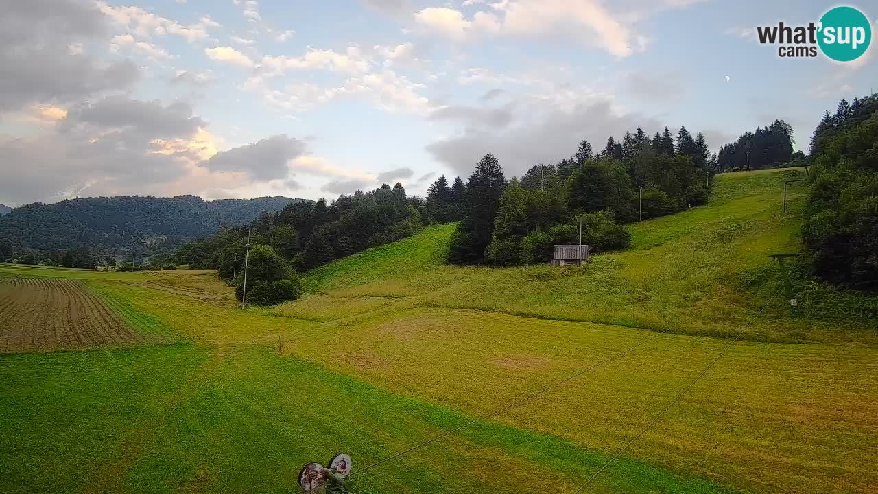 Spletna kamera Smučišče Senožeta – smučarsko središče v Srednji vasi pri Bohinju