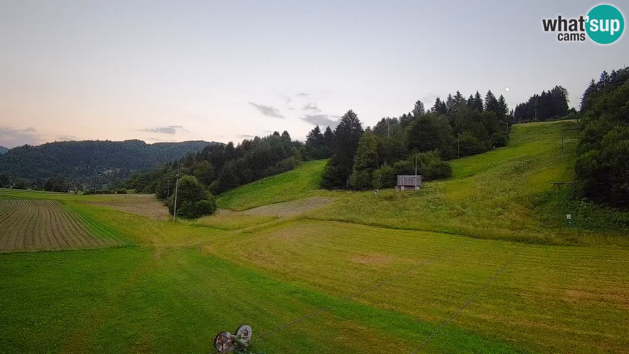 Spletna kamera Smučišče Senožeta – smučarsko središče v Srednji vasi pri Bohinju