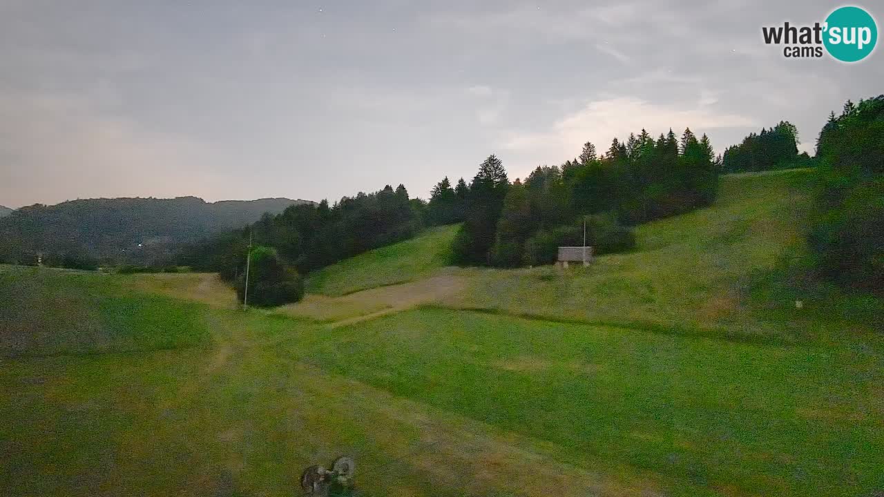 Spletna kamera Smučišče Senožeta – smučarsko središče v Srednji vasi pri Bohinju