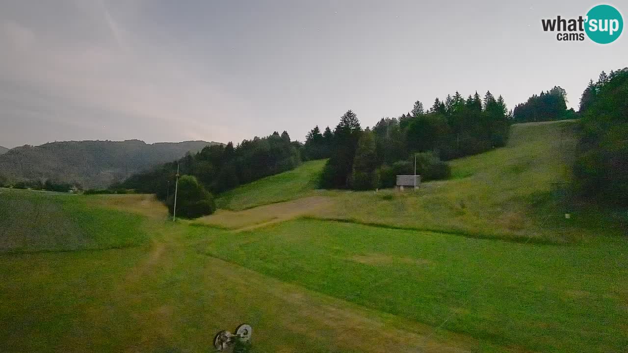 Spletna kamera Smučišče Senožeta – smučarsko središče v Srednji vasi pri Bohinju