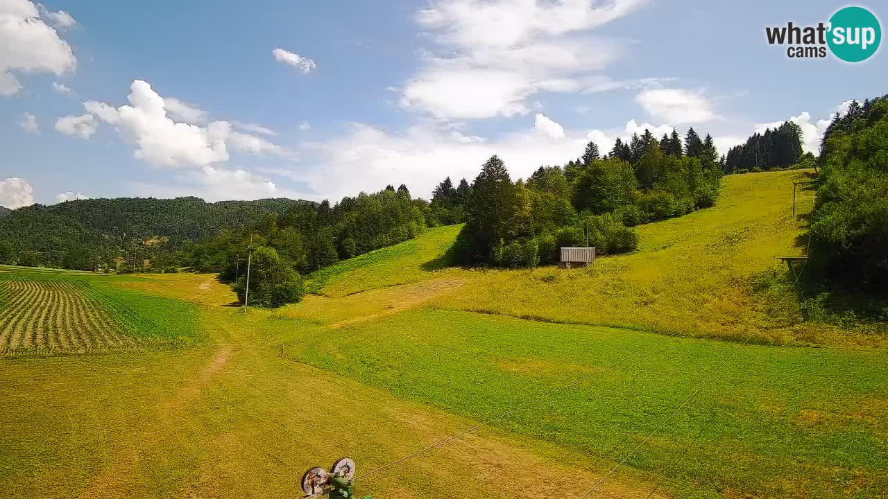 Spletna kamera Smučišče Senožeta – smučarsko središče v Srednji vasi pri Bohinju
