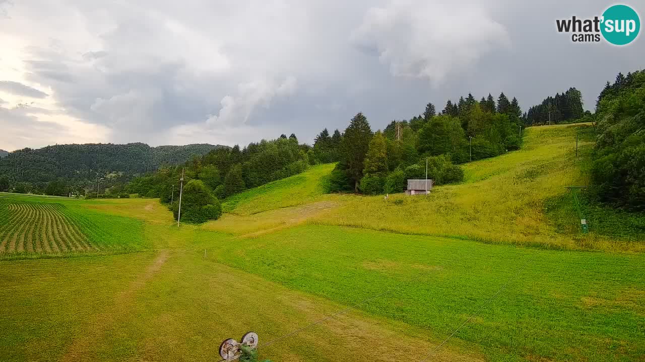 Spletna kamera Smučišče Senožeta – smučarsko središče v Srednji vasi pri Bohinju