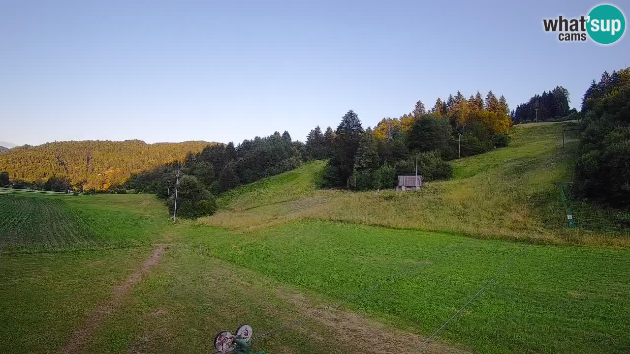 Spletna kamera Smučišče Senožeta – smučarsko središče v Srednji vasi pri Bohinju