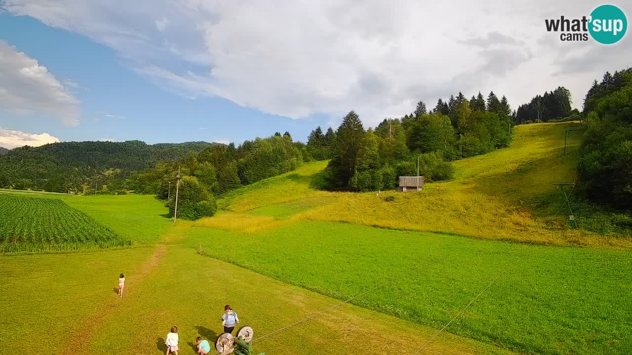 Spletna kamera Smučišče Senožeta – smučarsko središče v Srednji vasi pri Bohinju