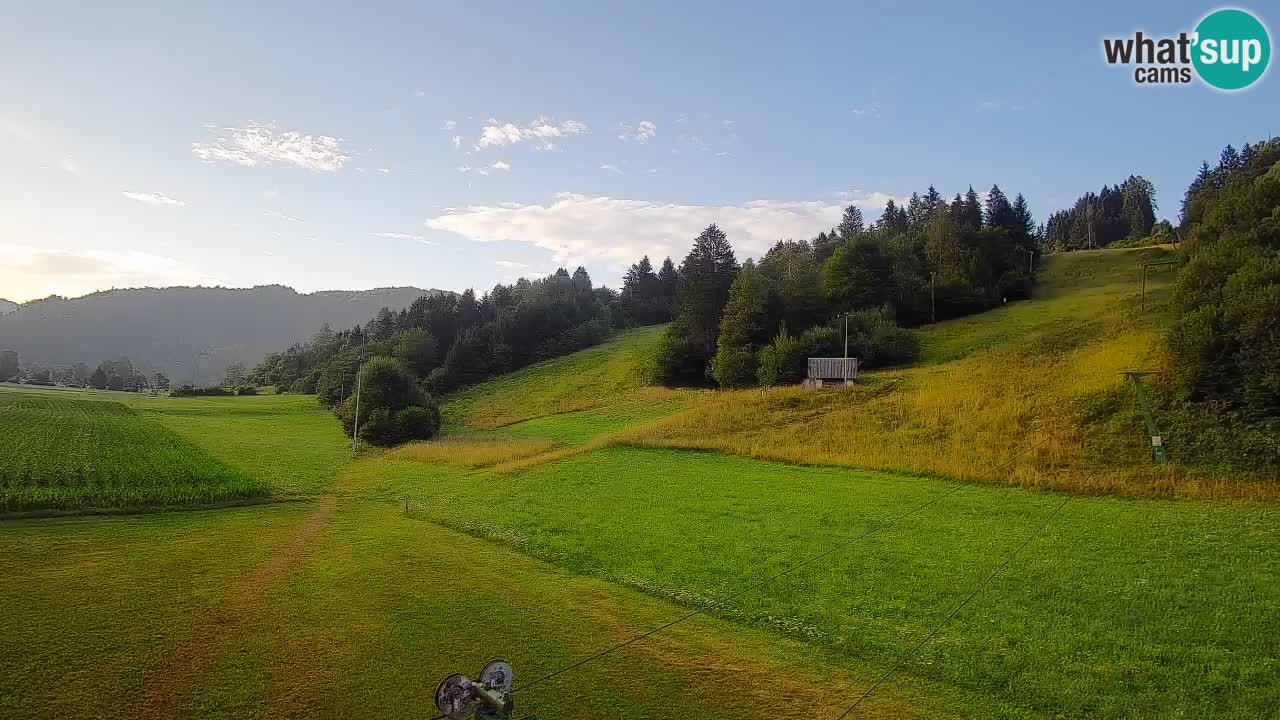 Spletna kamera Smučišče Senožeta – smučarsko središče v Srednji vasi pri Bohinju