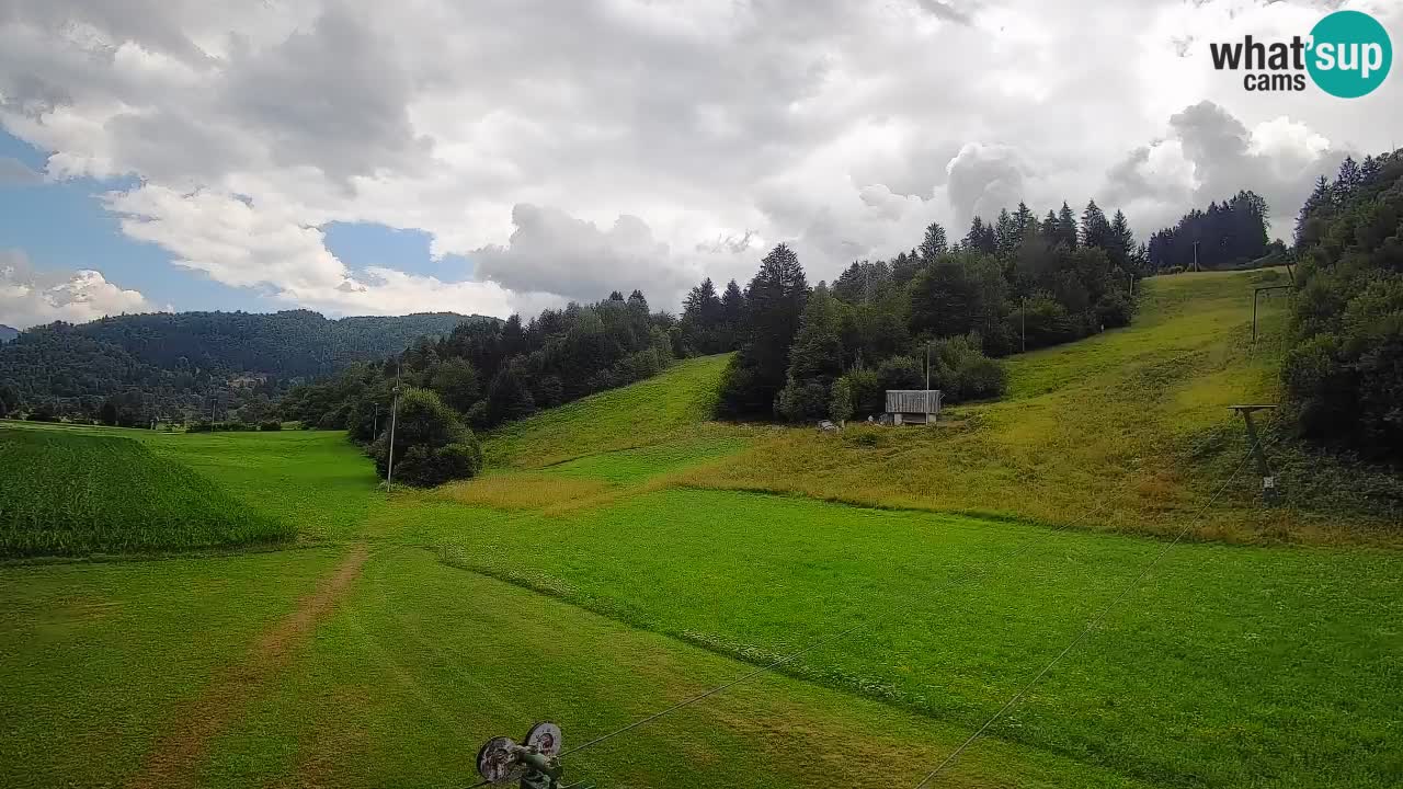 Spletna kamera Smučišče Senožeta – smučarsko središče v Srednji vasi pri Bohinju