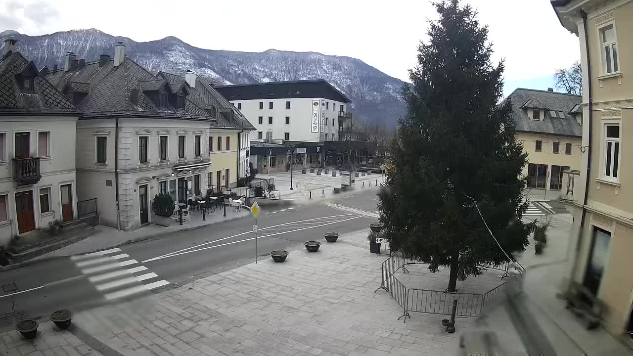 Place centrale à Bovec