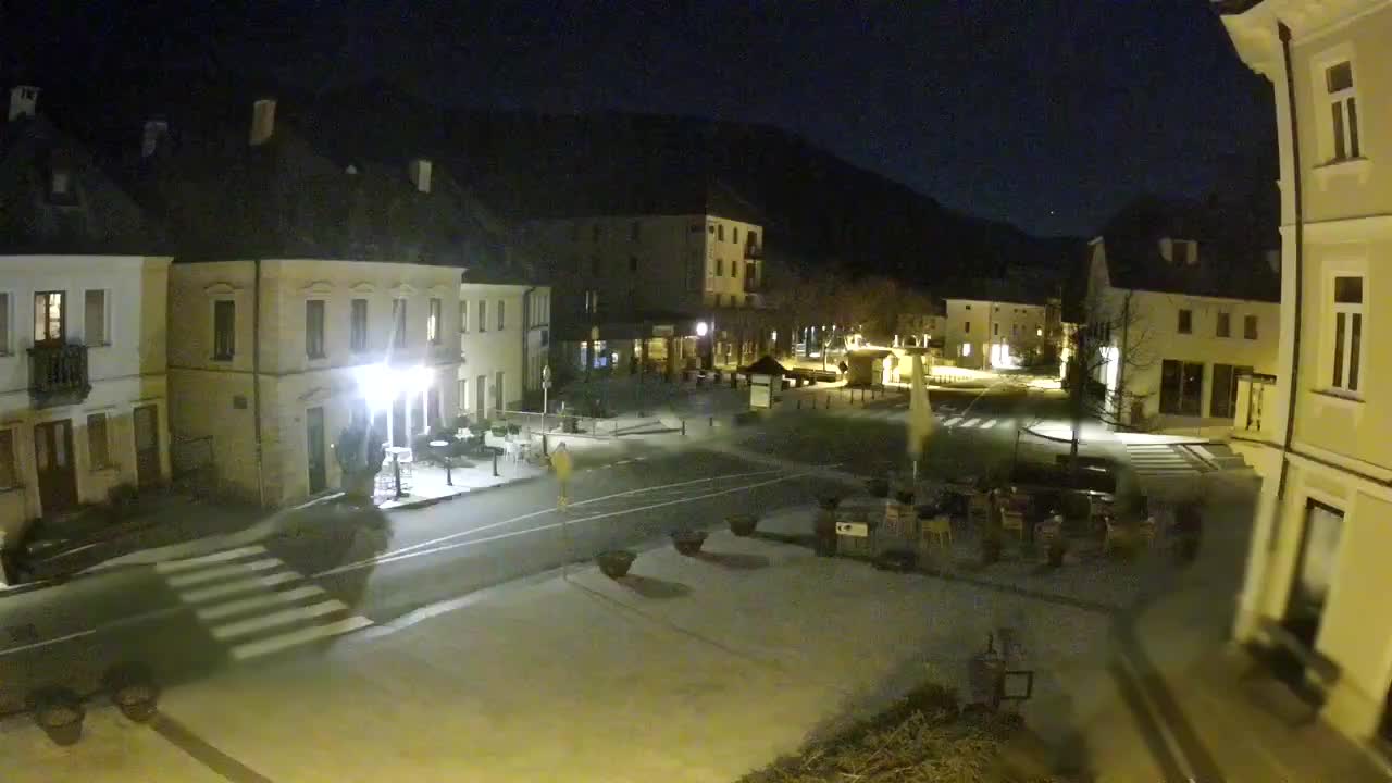 Place centrale à Bovec