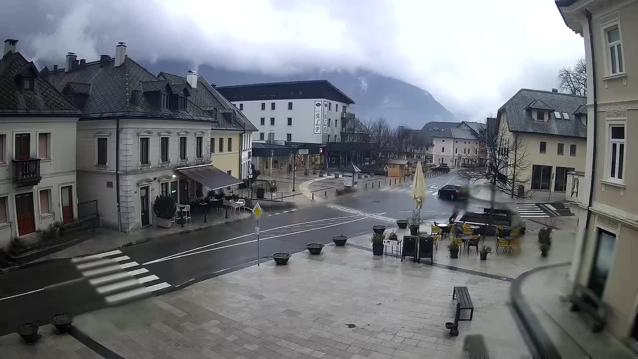 Place centrale à Bovec