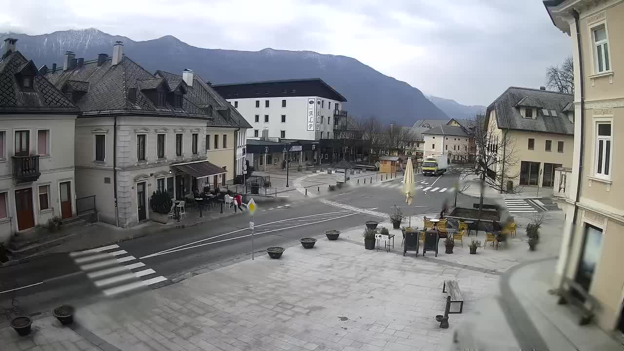 Place centrale à Bovec