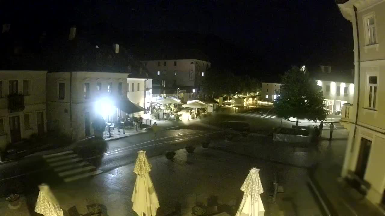 Place centrale à Bovec