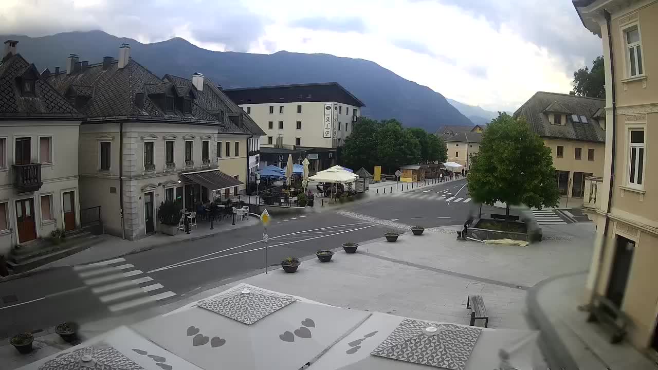 Place centrale à Bovec