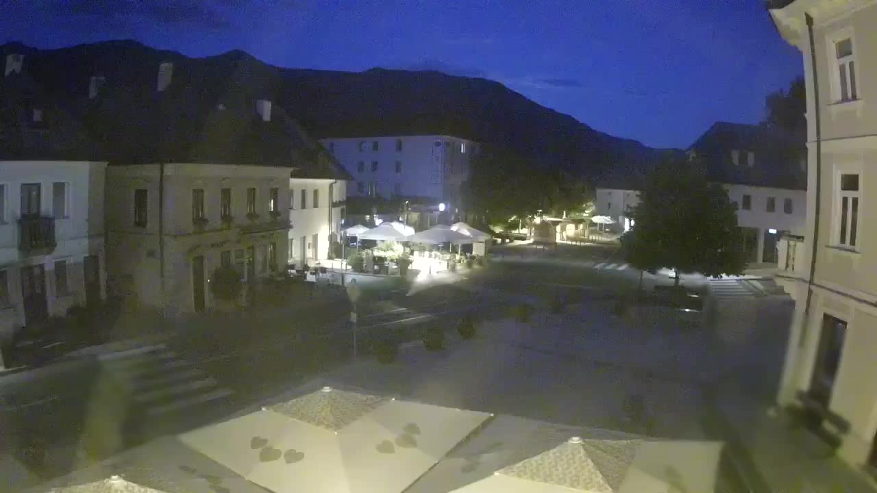 Place centrale à Bovec