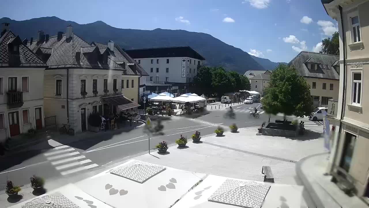 Glavni trg u Bovcu