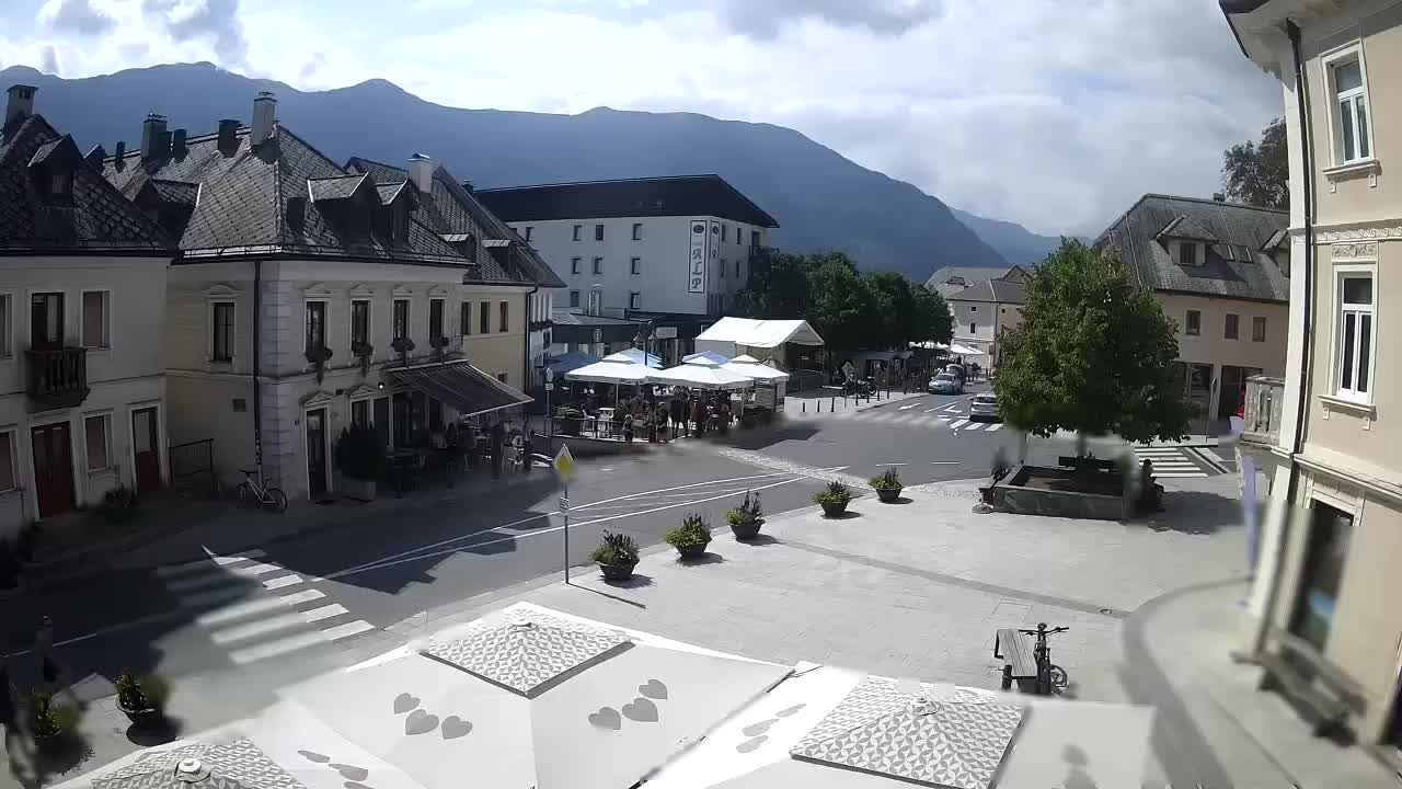 Place centrale à Bovec