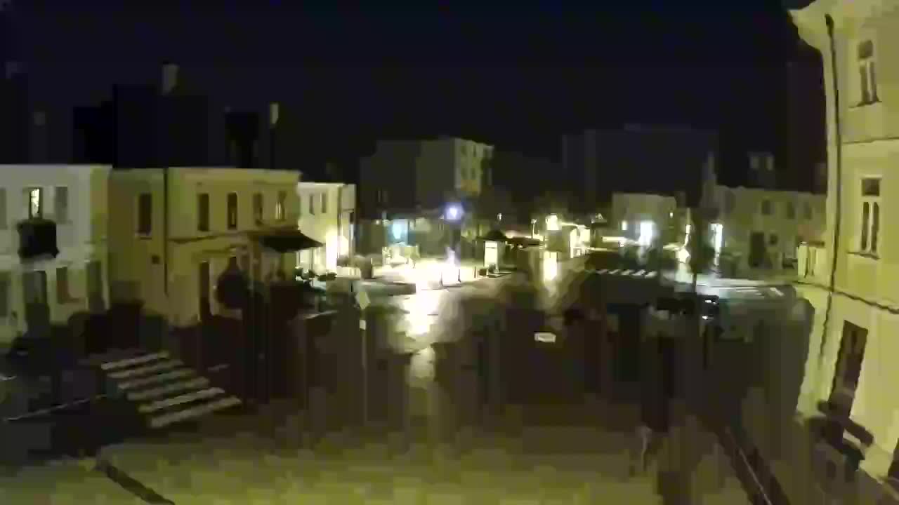 Piazza centrale a Plezzo