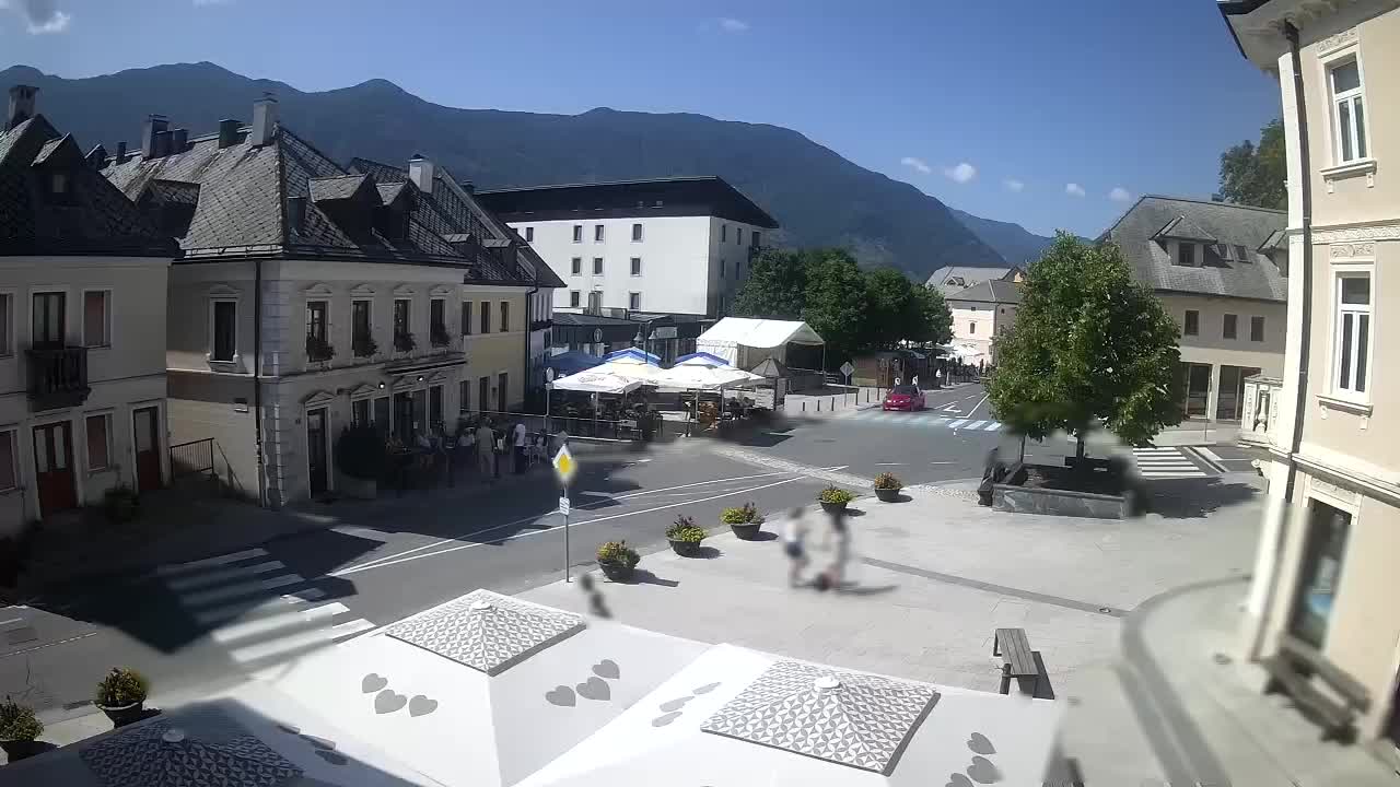 Place centrale à Bovec
