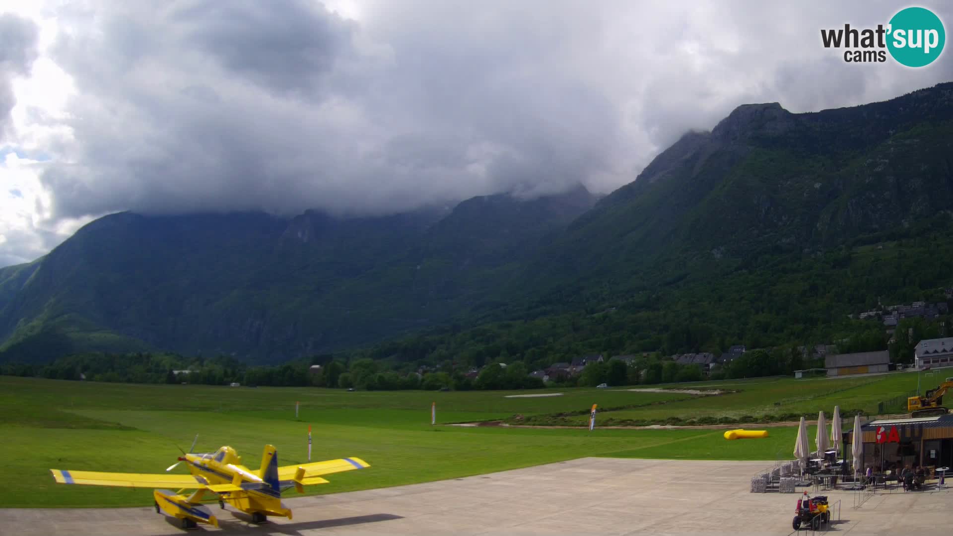 Webcam en direct Aéroport de Bovec – Vue sur Kanin