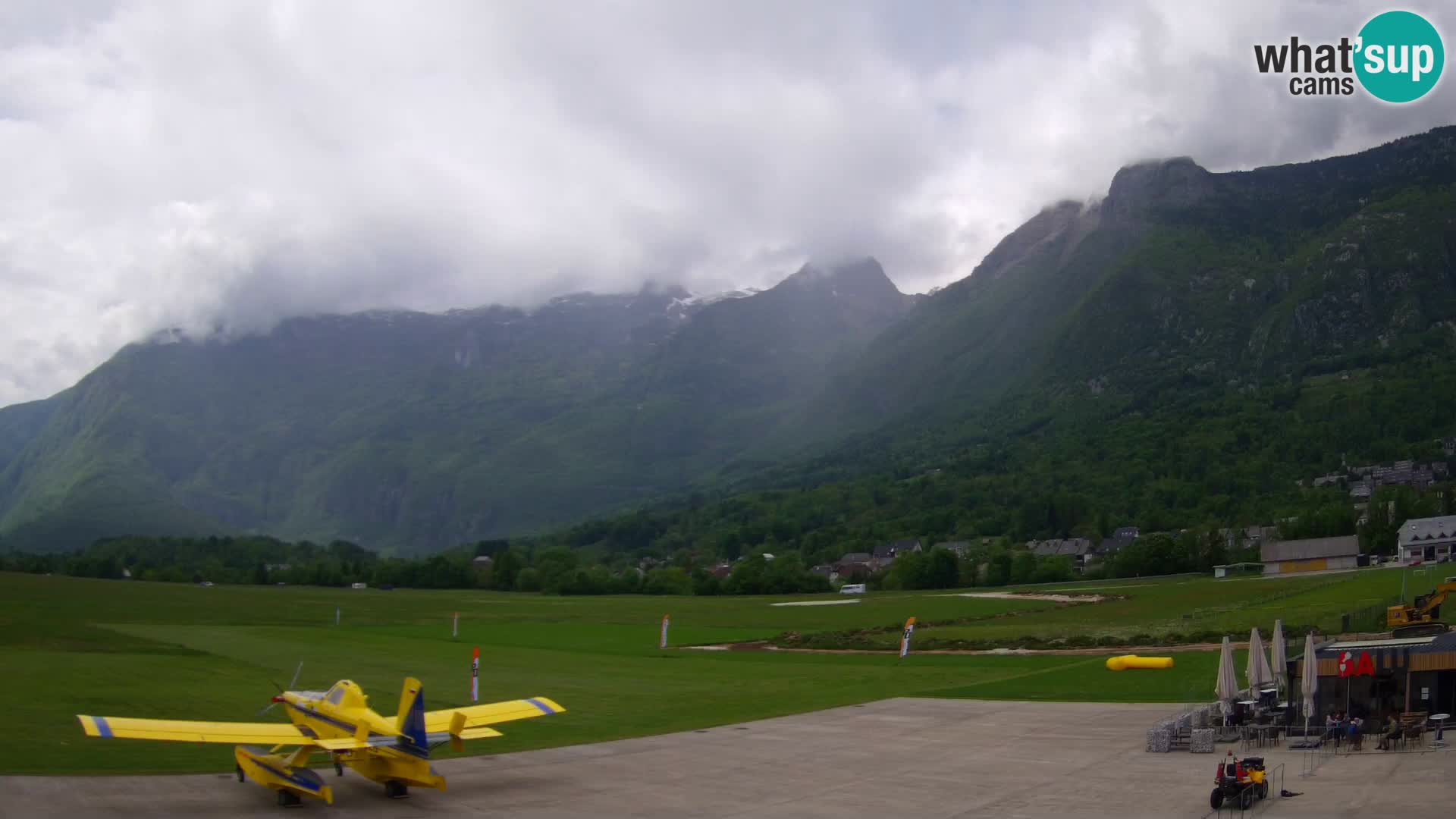 Live webcam Bovec airport – View to Kanin