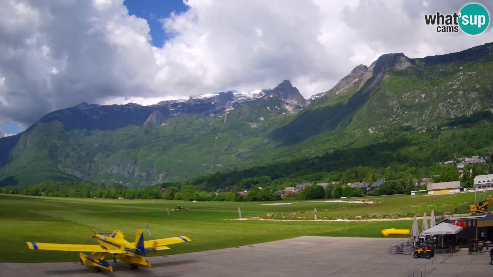 Live webcam Bovec airport – View to Kanin