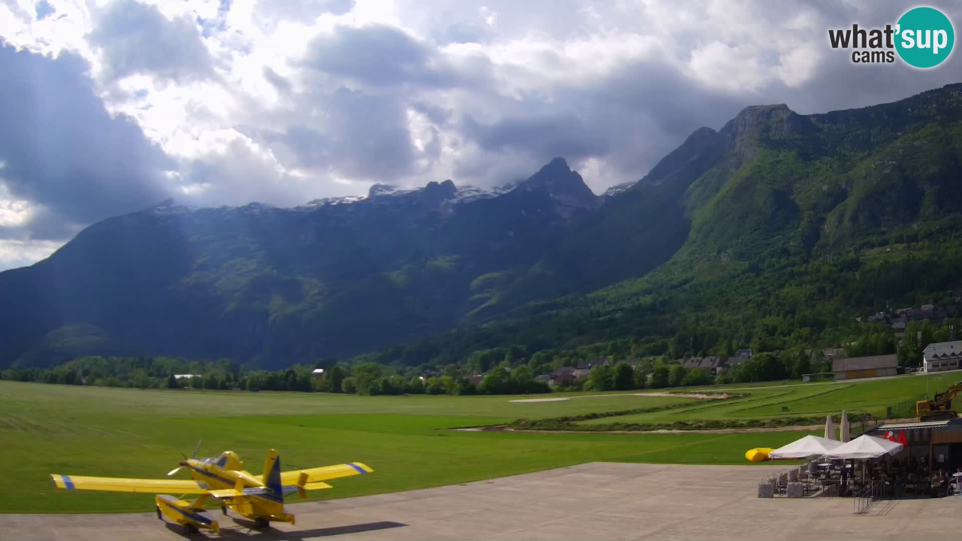 Webcam en direct Aéroport de Bovec – Vue sur Kanin