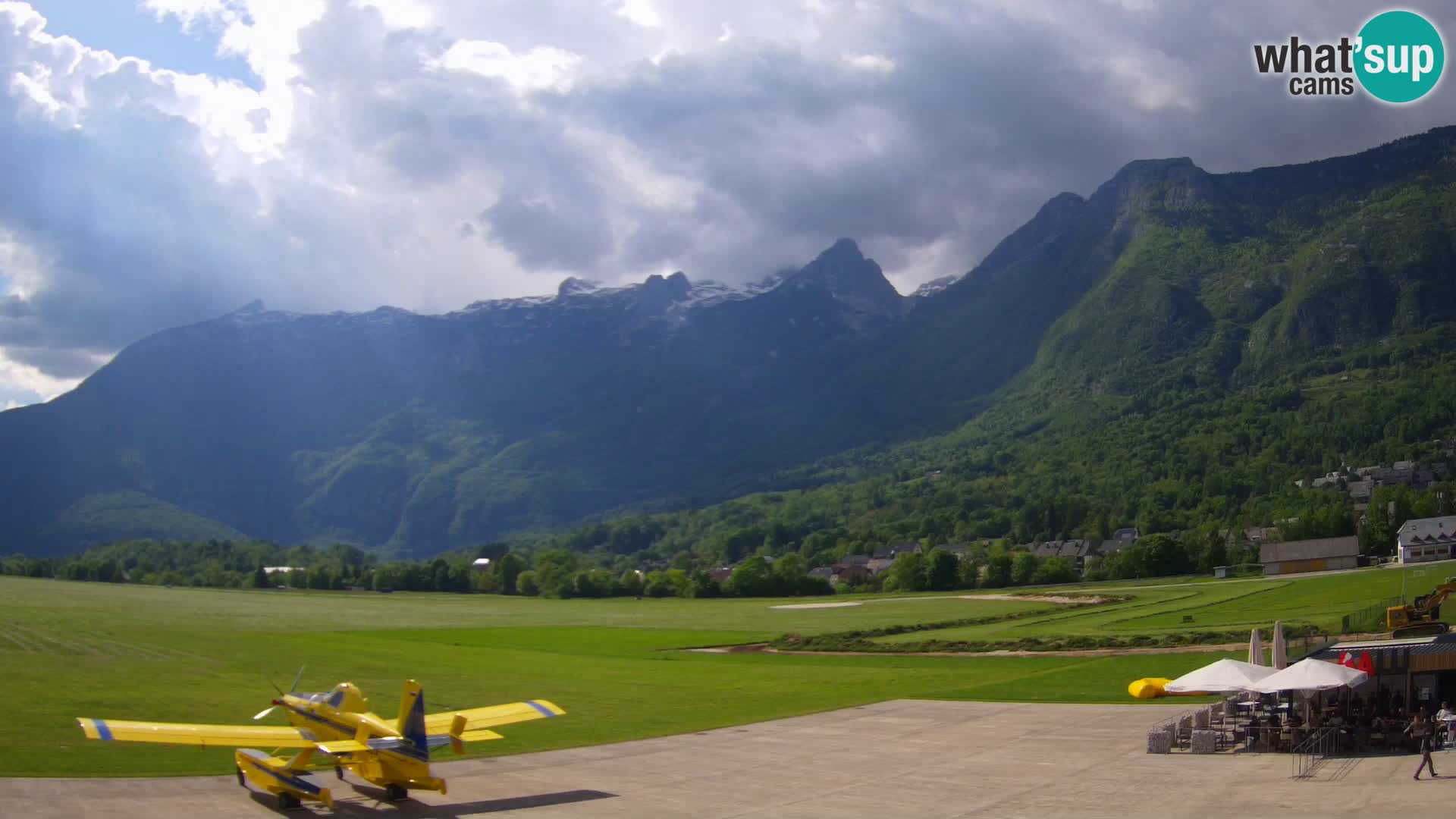 Live webcam Bovec airport – View to Kanin