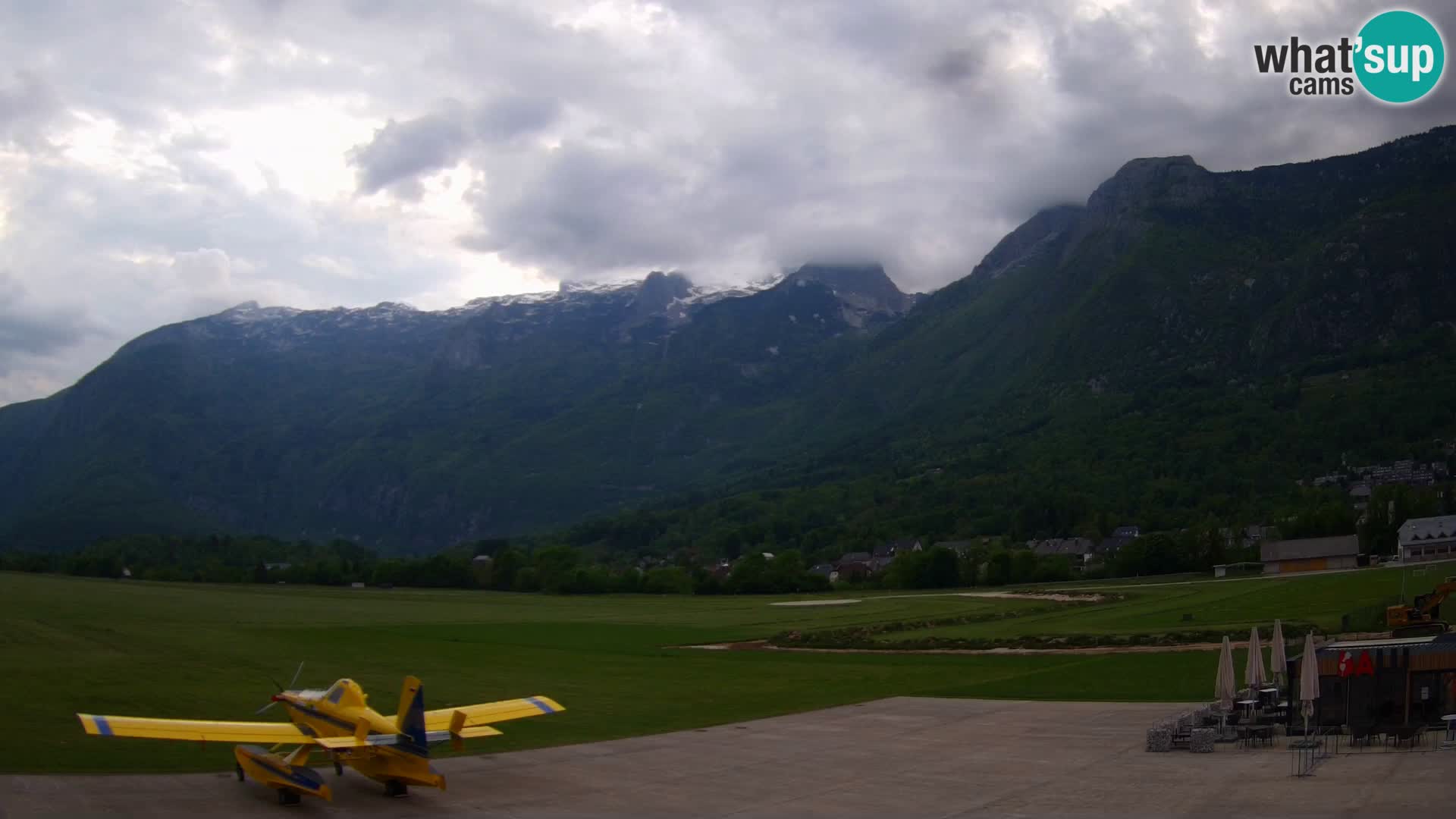 Live webcam Bovec airport – View to Kanin